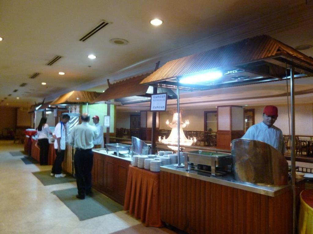 Gocos Hotel Klang Exterior foto